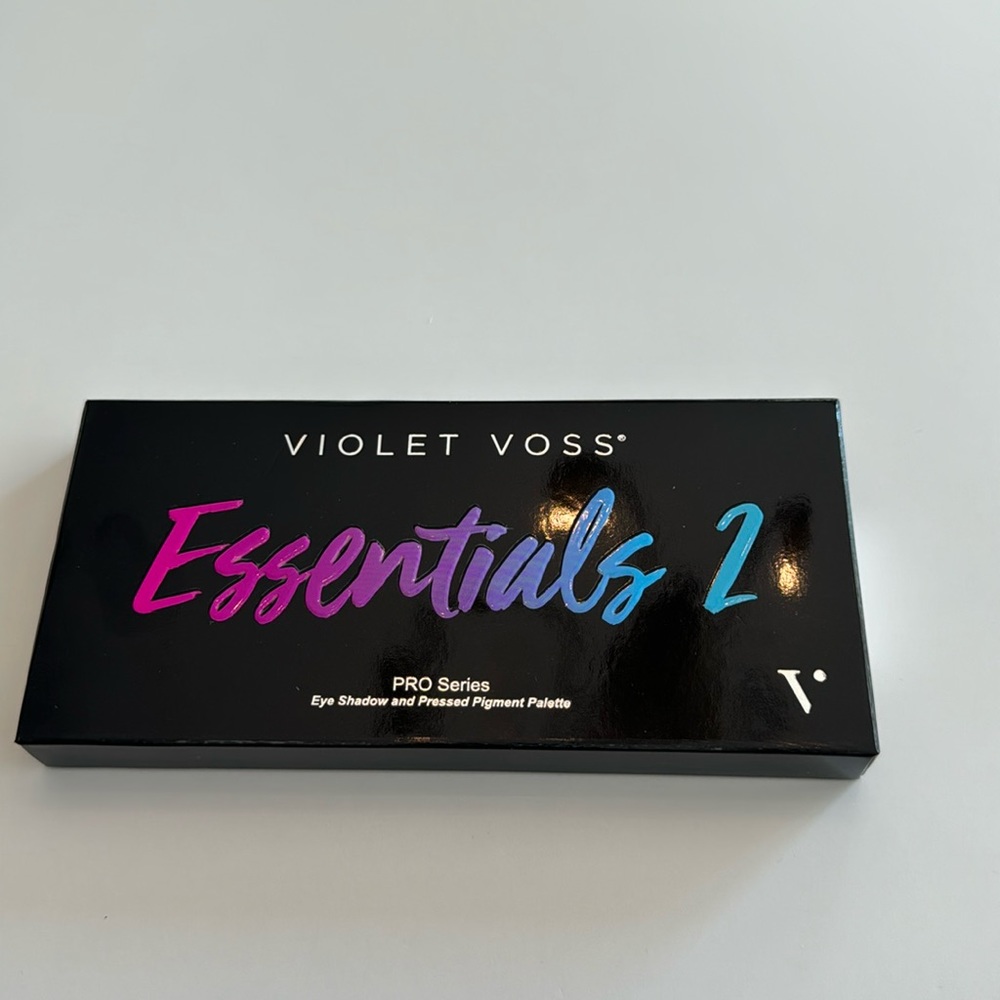 Violet Voss Cosmetics - Essentials 2 Eye Shadow Palette- New